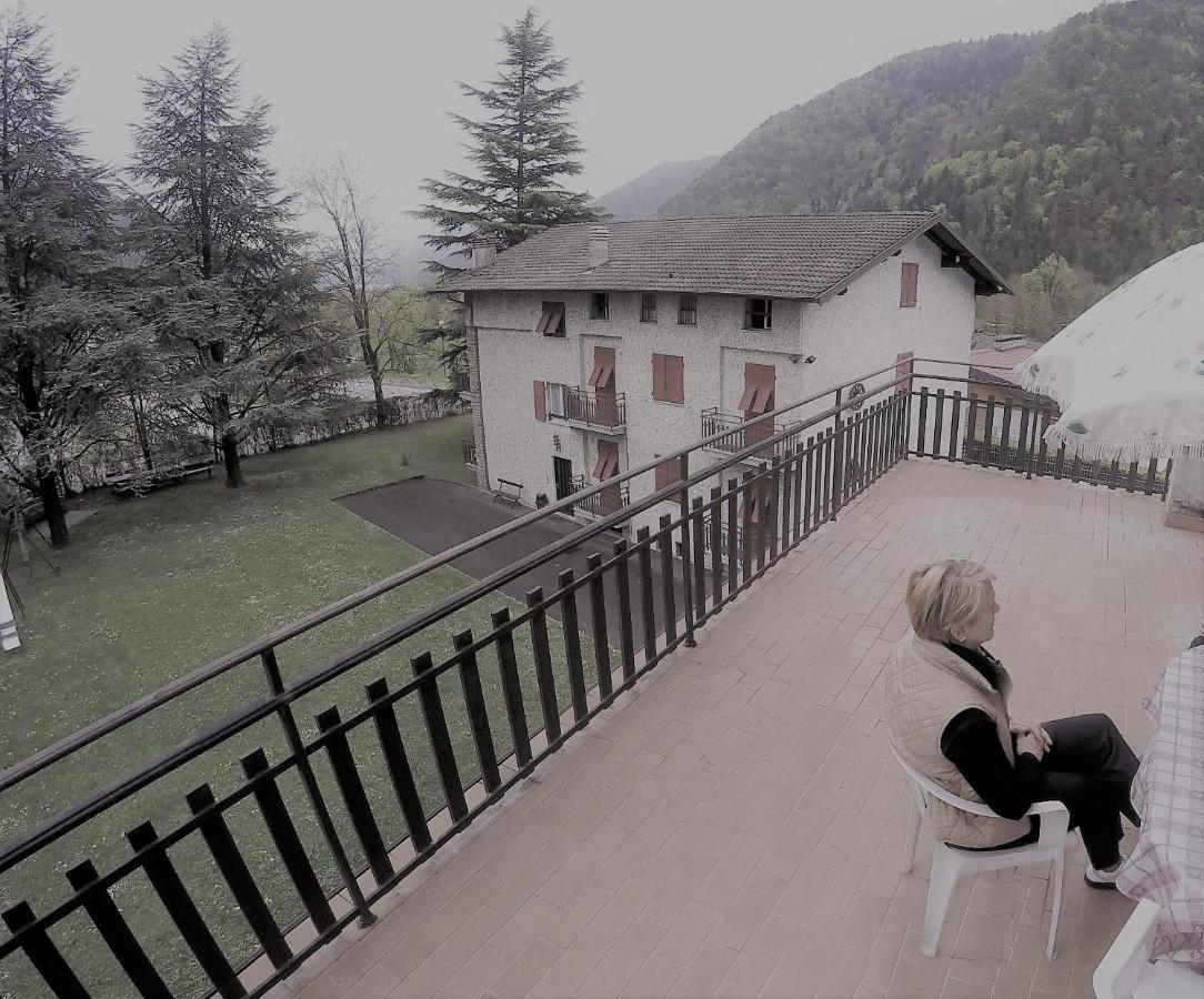 Residence Catullo Bezzecca Esterno foto